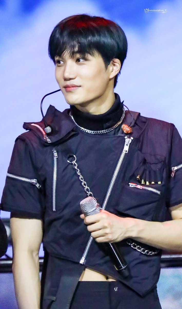 Waranyap5's tweet photo. #8YearsWithKAI ขอบคุณทุกสิ่งทุกอย่างที่ทำให้จงอินกลายเป็น EXO KAI ในทุกวันนี้ น้องเติบโตมาอย่างมีคุณภาพ ภูมิใจในตัวน้องที่สุด ความสุขของจงอินคือความสุขของติ่งอย่างฉัน ❤️🐻 https://t.co/F2nMFgZ599