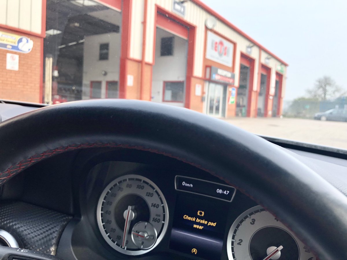 elite_wheel's tweet photo. If your brake pad warning ⚠️ light comes on then it’s best to get your brakes checked ASAP! If you ignore it you’re risking your safety and a more expensive repair bill  #RoadSafety #freechecks https://t.co/UZuP5Yp4S8