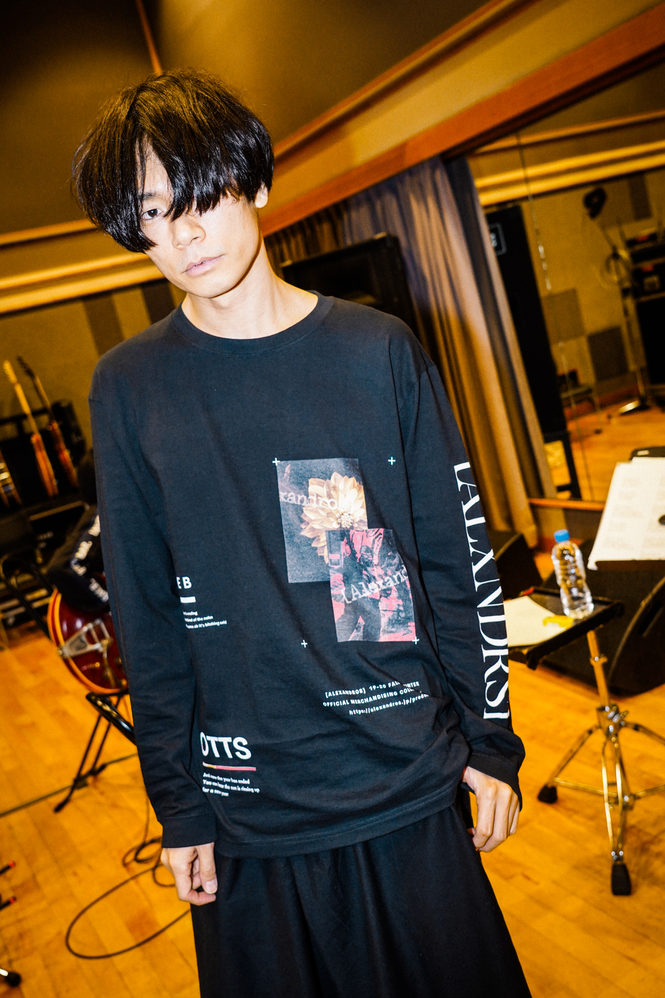 Alexandros 冬フェスグッズ 明日の メリーロック から始まる冬フェスにて新作グッズを販売いたします Alexandros 冬フェスグッズ Winter Goods Merch Tee Longsleeve Rubberband 詳細