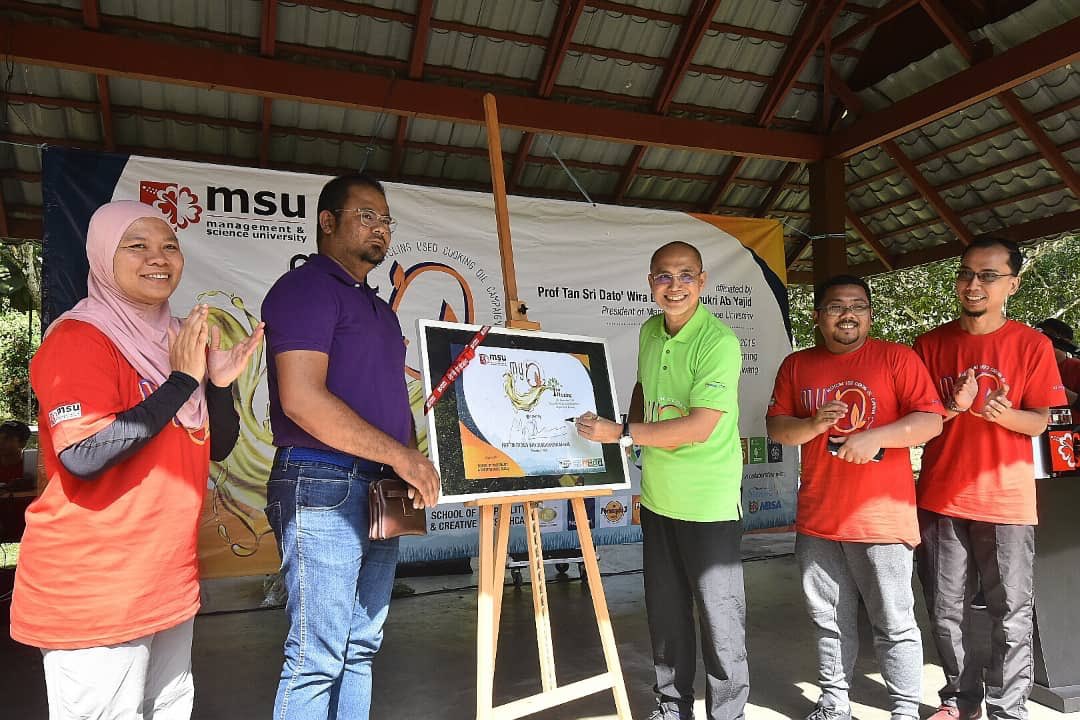MohdShukriYajid's tweet photo. Launched the My 02 Tree Planting Program organised by Sch of Hospitality & Creative Arts. Glad to see #MSUrians take up responsibility to embrace care for the environment towards sustainability. @MSUMalaysia #MSUSHCA #MSUMESP #UNSDG @TourismSelangor https://t.co/BrSWr9Hbyx