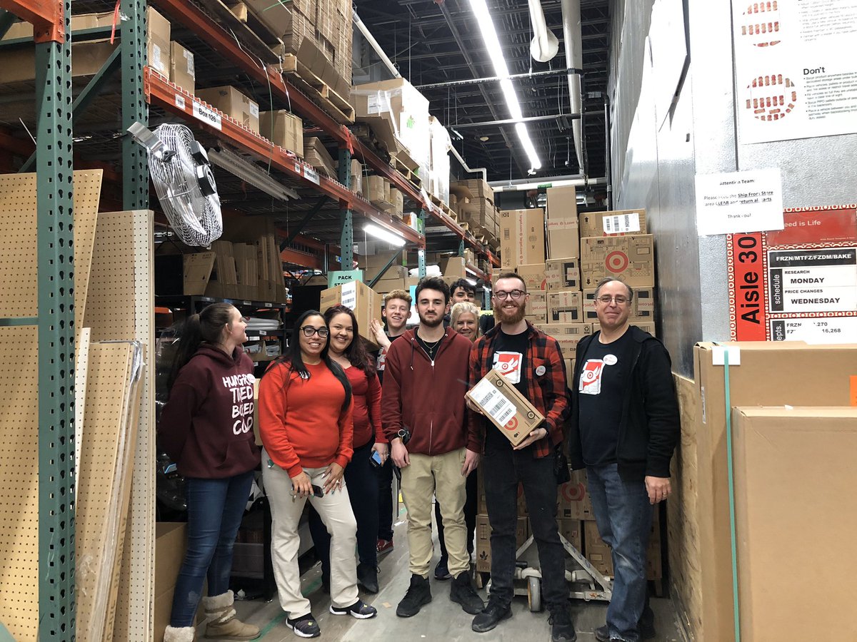 Joe Hocking (@joe_hocking1) on Twitter photo Shout out to the T2430 fulfillment team for an amazing season of delivering joy! Long hours, early mornings and overnights, you guys did it all in the name of amazing service. So appreciative of you all! Special recognition to LB- so photogenic 😂 😂<a href="/Puneet_Math/">Puneet Mathur</a> <a href="/DavePFromTarget/">Dave Pacheco</a> Shout out to the T2430 fulfillment team for an amazing season of delivering joy! Long hours, early mornings and overnights, you guys did it all in the name of amazing service. So appreciative of you all! Special recognition to LB- so photogenic 😂 😂<a href="/Puneet_Math/">Puneet Mathur</a> <a href="/DavePFromTarget/">Dave Pacheco</a>