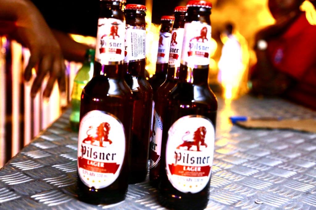 SproutAfricaLtd's tweet photo. The vibe, the drinks and the people... a perfect combination Of #SoultrainOldiesExperience
#PilsnerTheKingsBeer
#schweppesug https://t.co/IWFl11VeGZ