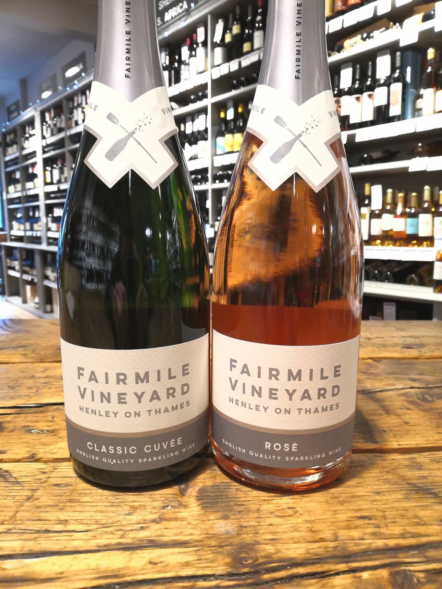 FREE BARREL POURING with the beautiful English sparkling wines from #fairmilevineyards in our shop in #Chiswick!! 
Today 1-4pm 🎉🎉
<a href="/HenleyFizz/">Fairmile Vineyard Henley on Thames</a>
#englishsparkling #thegoodwineshop #goodwinerealpeoplegreatstories