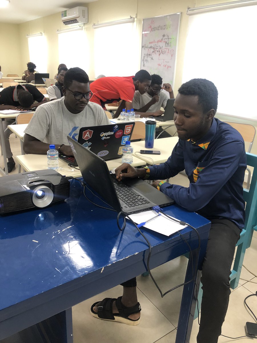 mifyai's tweet photo. Session pratique en cours : Programmation par contraintes
#MAIC19
#MIFY
#AAAIBenin
#AI
#IA-Benin https://t.co/fd2QqJGs3W