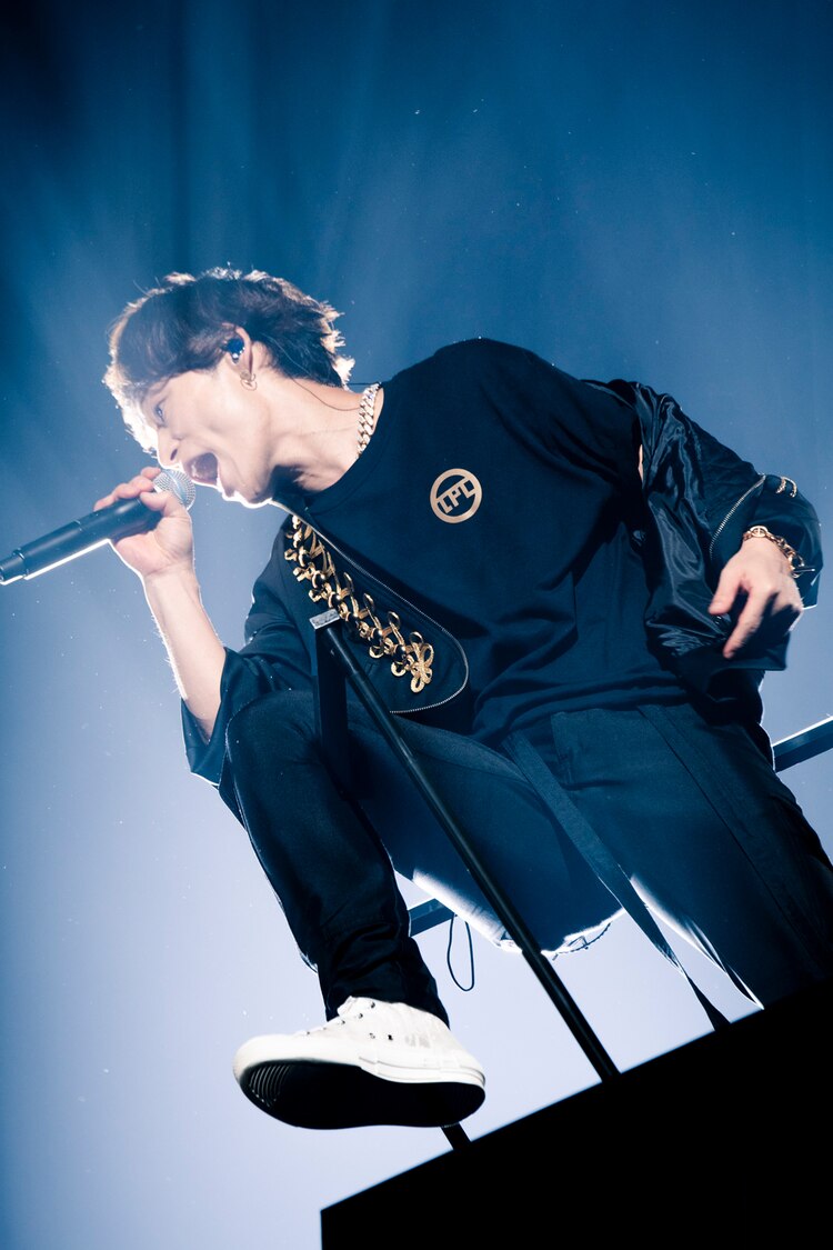 SHUNYA_UWSC's tweet photo. えぐい3日間が終わりました。

この数日でUVERworldの
歴史そして生き方を目撃できた。

改めてTAKUYA∞誕生日おめでとう。

本当にかっこいいよUVERworld。 https://t.co/IlUYpVOJXY