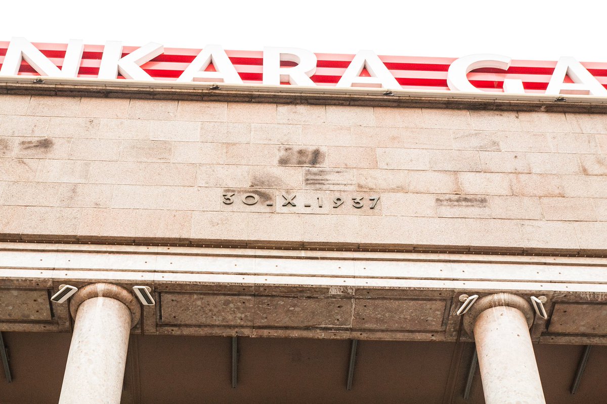 KongurDesign's tweet photo. Lettering is reminiscent of Italian futurism. 1937, opulent Art-Deco the whitest of the white marble. Purity elegance & the wealth of newly found nation โ the youth, its promising future! #EOS30D #DSLR #kongurdesign #digitalphotography #grain #interiorshot #trainstation #travel https://t.co/BSDaYYjEvs
