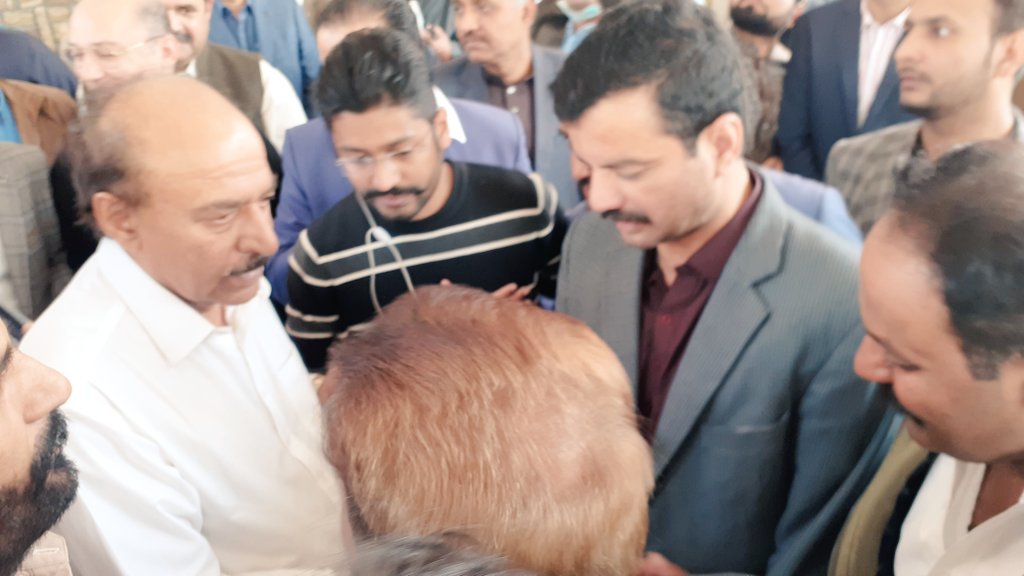naveedmemon83's tweet photo. Today PPP President PS62 #BarkatBabar along with PS62 officials and workers attended open discussion on #LocalCitizens issues  at circuit house Hyderabad. This event preside by the Honorable President PPP Sindh @NisarKhuhro_SME at Hyderabad.
@BBhuttoZardari https://t.co/XiwoTyP7m6