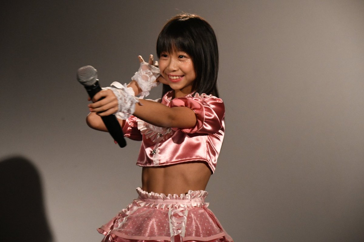 SD8U7w1v9x2rhh2's tweet photo. yuaちゃん
KID JAM、西川口GALAXY
2019 12 21。
ここまで転送したところでニコンのアプリがフリーズしました。ニコンのアプリの接続不良、フリーズはいつものこと。ニコン止めたくなる。
#yua
#KIDJAM #西川口GALAXY https://t.co/fNfGhSsQm5