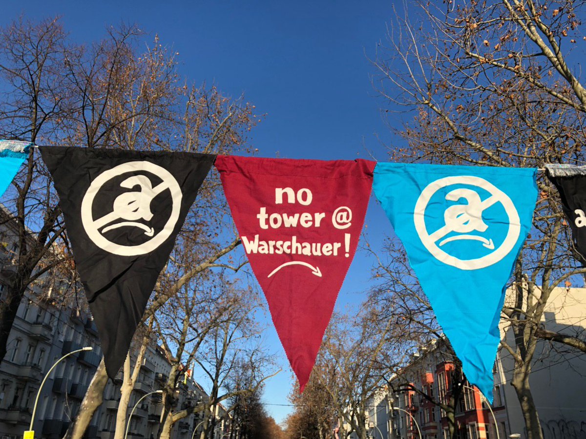 berlinvsamazon's tweet image. Fight the tower! Unser erster Aktionstag geht bei bestem Wetter los. Wir haben die Warschauer Str. verschönert und legen los. First Action day is starting. We freshened up Warschauer Str. and begin. #BerlinVsAmazon #fightthetower #amazon #b2112