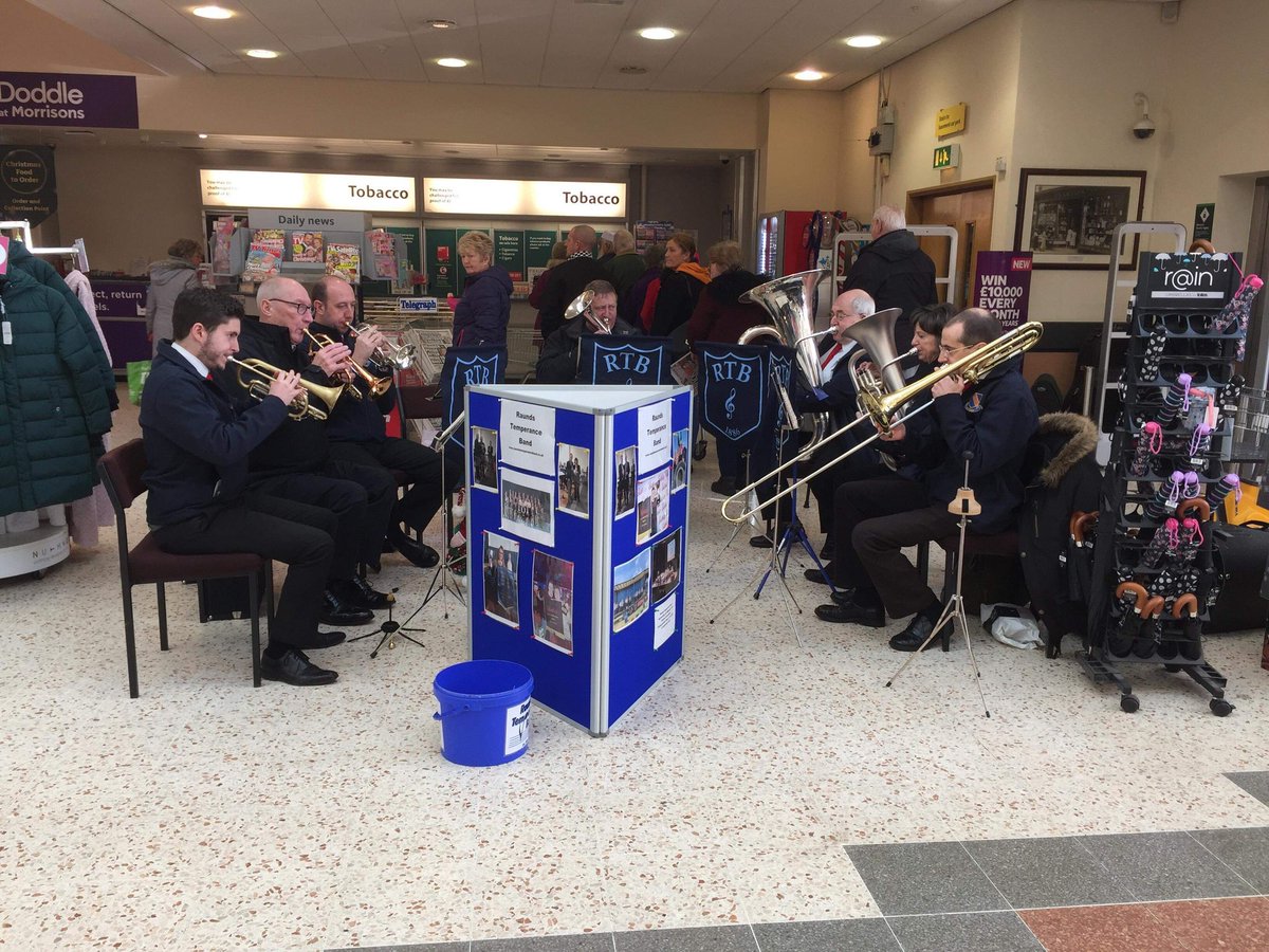 Another round of carolling this morning, helping to spread the Christmas spirit to shoppers at Wellingborough <a href="/Morrisons/">Morrisons</a> 🎺🎅