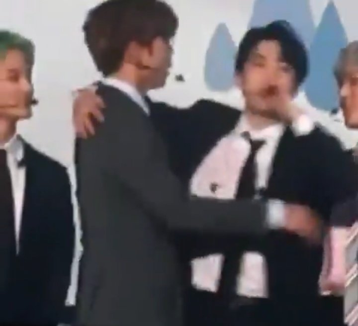 johnjae doing things ๐ค๐ tweet media