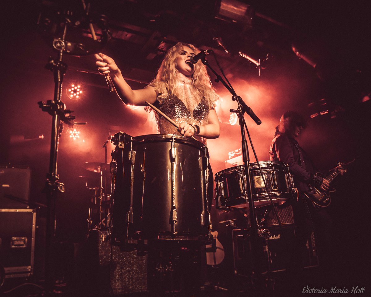 Future Transmissions tweet media