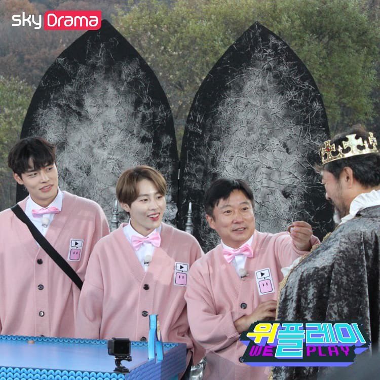 HSW_officialtwt's tweet photo. [☁]

잠시 후 6시 위플레이가 방송됩니다!
용맹 병아리 구르미를 벌써 떠나보내야 할 때가 왔습니다😭 합창단과 함께 최종 보스몹을 이기고 시간을 문을 찾아 무사히 탈출할 수 있을지! 마지막화도 본방사수✨

#하성운
#HASUNGWOON
#위플레이 #skyDrama
#위플레이_하성운_계속로그인 https://t.co/uKzmjcHQtr