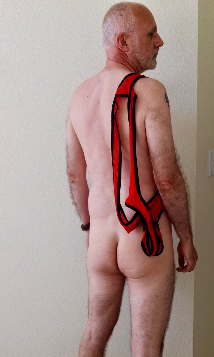 guyswholiketo's tweet photo. Can't believe we're approaching the end of the #12DicksOfChristmas! @Guillam64 is ready to share his so go take a look (and admire his festive red suit!)
https://t.co/ZMDekBYP0t
#GWLTSO #SexySaturday #Suited #ShowOff https://t.co/hm6Wsk48X0