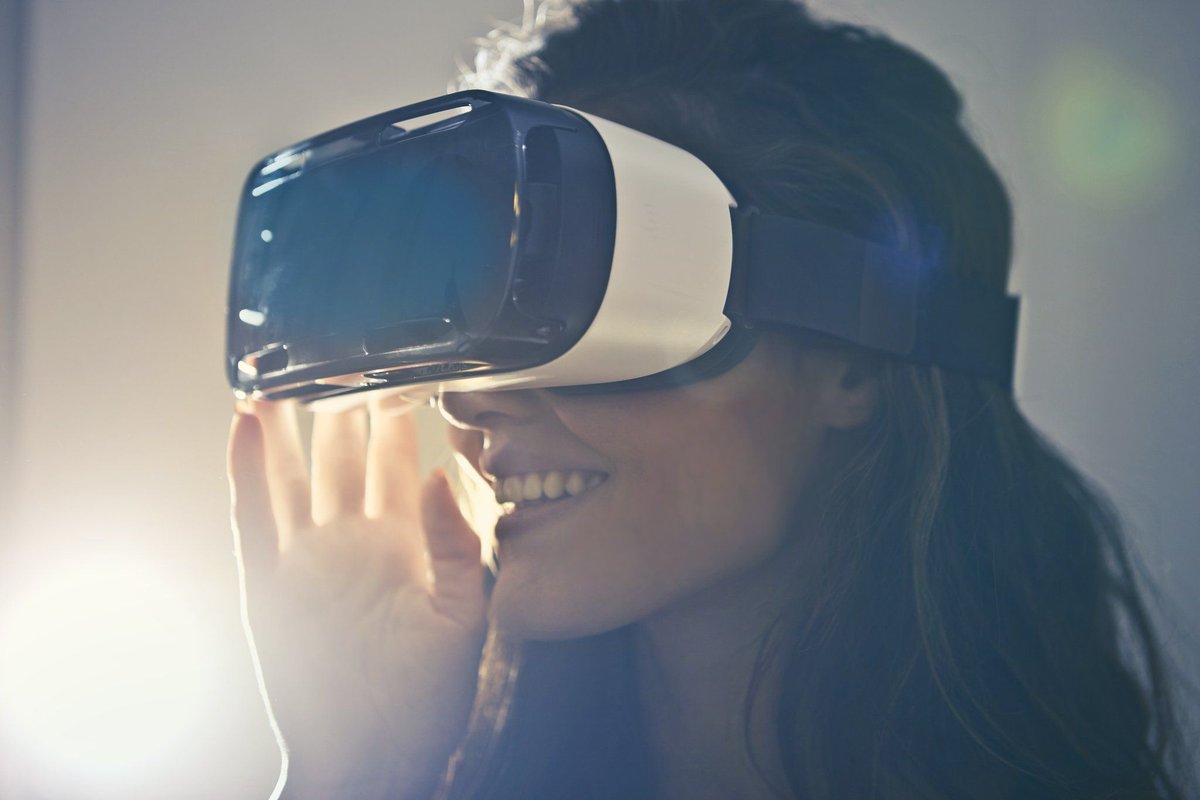 magnoliacms_es's tweet photo. #ElDato: El gasto mundial en tecnologías de #RealidadVirtual y aumentada crecerá un 78,5% en 2020, pasando de los 10.500 millones de dólares previstos para 2019 a unos 18.800 millones, según estimaciones de @IDCSpain publicadas por @ITTrends_ITDM 
🎯 https://t.co/RFgLBXr8xP https://t.co/8kM7UFmuvU