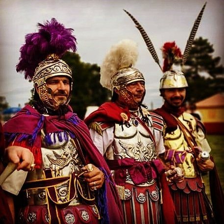 Praefectvs_Prae's tweet photo. United in the new 2020 season ⚔️🏛️⚔️
#FamiliaPoppaea #bestfamily #rom #RaeticiRomani #legatuslegionis #Tribun #PRAEFECTUSPRAETORIO #Legatvs #legioXXIrapax #Rom2020 #Roman #XANTEN2020 #RomanLove #Mars #RomanMilitary #RomanArmy #instagood #followme #follow #ZUSAMMENARBEIT https://t.co/NanUPP2Y4c