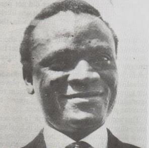 Teslimi Akanni Balogun aka 'Thunder'(1927-1972)Footballer, Coach. Born in Lagos to Oseni Balogun a star Cricketer of the 1920's. In the 40's and 50's he played for several Lagos clubs such as Apapa, Marine, Railway, Pan Bank and Dynamic. #YorubaPhoto  #Thread