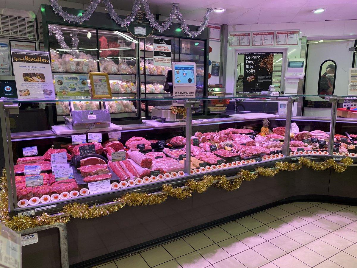 ButcherOnFire's tweet photo. Bon, ça c’est fait! 😎
Coupure. Reprise à 13h. ⏰
On les attendait, Wagyu, Black Angus et Iberico sont arrivés! 🥩🤟🏻
La Charolaise maturée est là aussi! @ULesCommercants #Noel #volaille #boucherie #viande #food #chaponbresse #wagyu #blanckangus #puigrenier #Angers https://t.co/jjEiDQhFhP