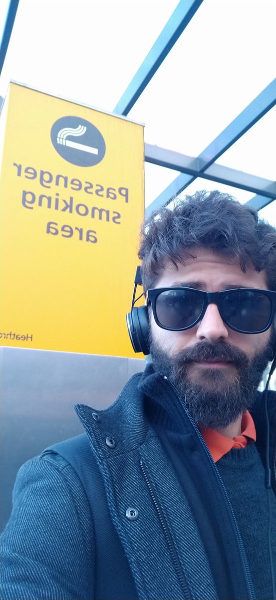 LlorchDurden's tweet photo. You know where to find me at Heathrow 😉 Merry Christmas y'all <3 https://t.co/uIDOEGAv9L