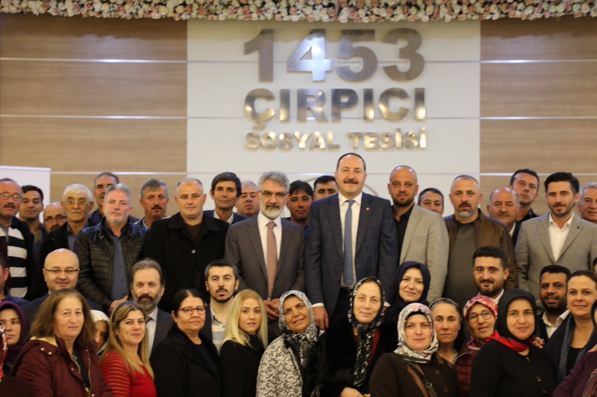 agacvepeyzajas's tweet photo. 21 Aralık ‘Dünya Kooperatifçiler Günü’nde Genel müdürümüz Ali SUKAS, Süs Bitkileri Üretim Kooperatifleri bir araya geldi. SUKAS konuşmasında; Süs Bitkilerini Kooperatiflerini ve Yerli Üretimi desteklediklerini belirtti. #DünyaKooperatifçilikGünü #KooperatifçilikGünü #21Aralık https://t.co/2Ofe2spTtO