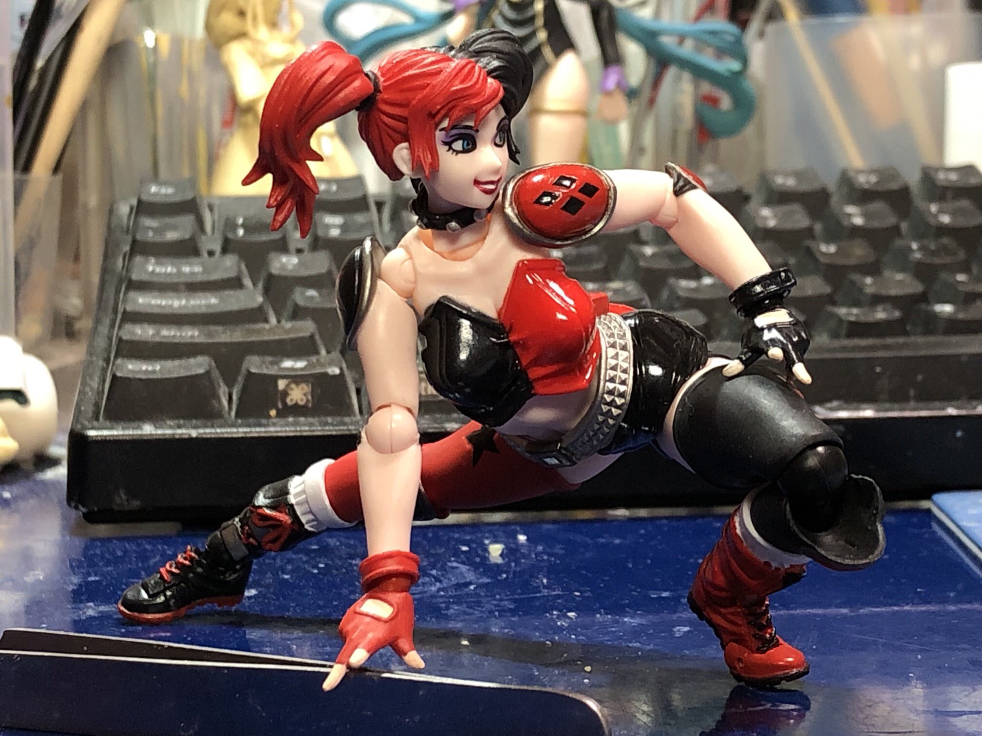 みるわお こげまぐろ 秋wf 5 21 11 アメイジングヤマグチ ハーレイ クイン こんなポーズとれる可動フィギュアはそうそう無いと思う まさにアメイジング こんな可動域広いフィギュア作ってみたい T Co Gjvlqlxwor Twitter