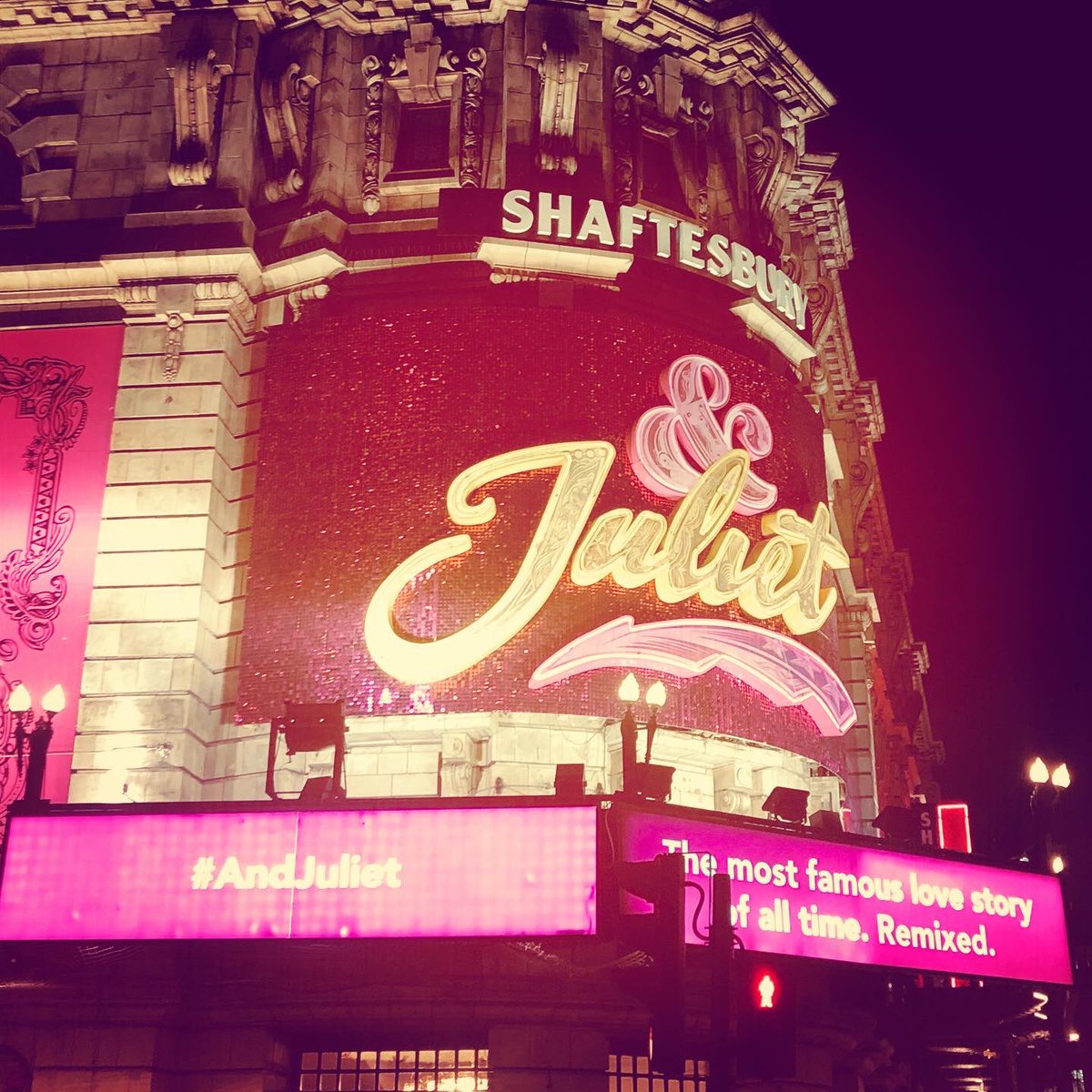 ClaireBaker35's tweet photo. I saw this great show last night
It was such a good and funny take on an original story

A great playlist (songs we know, see second picture) brilliant singing and dancing, funny and uplifting

Recommended! 
#greatshow #juliet #londontheatre https://t.co/xZFDAFUJN8