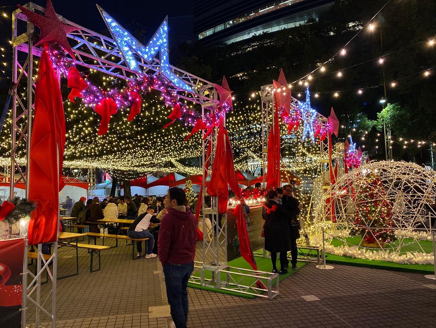 名古屋クリスマスマーケット 沢山のご来場ありがとうございます 会場南側のパティオゾーンのお席はまだ少し空いておりますので そちらもご利用くださいませ Nagoyaxmas19 名古屋 栄 デートスポット イルミネーション クリスマス