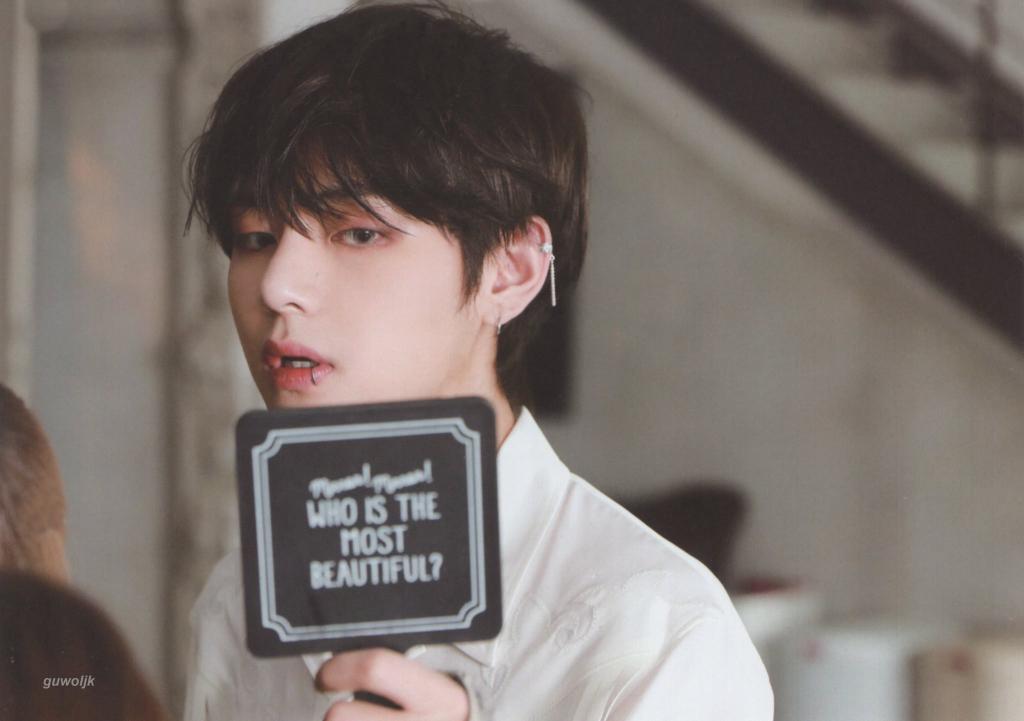 𝙇𝙮𝙘𝙖𝙣𝙩𝙝𝙧𝙤𝙥𝙚 tweet media