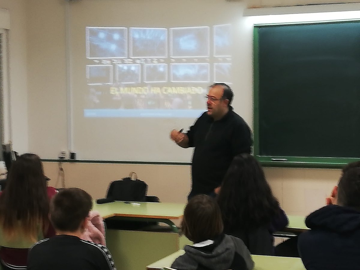 Un diciembre muy provechoso,  más de 50  talleres, sobre uso positivo de las nuevas tecnologías . Gracias Fernando Mairata de Anduiza, Mar Mora Granados y <a href="/loli/">maxime</a> Elola,  #forensetecnologico
Muchas gracias a las AMPAS de los  Ies Joaquín Rodrigo,  villablanca y valdebernardo,