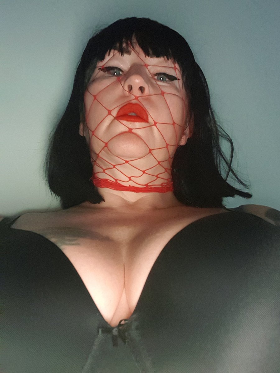 BossBitchDita's tweet photo. She's le ultimate God nth can surpass her divinely power she's the most beautiful&most powerful le #OnlyTrueGoddess make sure to worship her
#MistressDita #HullMistress #HullDominatrix #HullDungeon #MaleSlavesInHull #BDSMHull #FemaleSupremacy #Femdom #Findom #Emaildomination https://t.co/lwXCPJgu5J