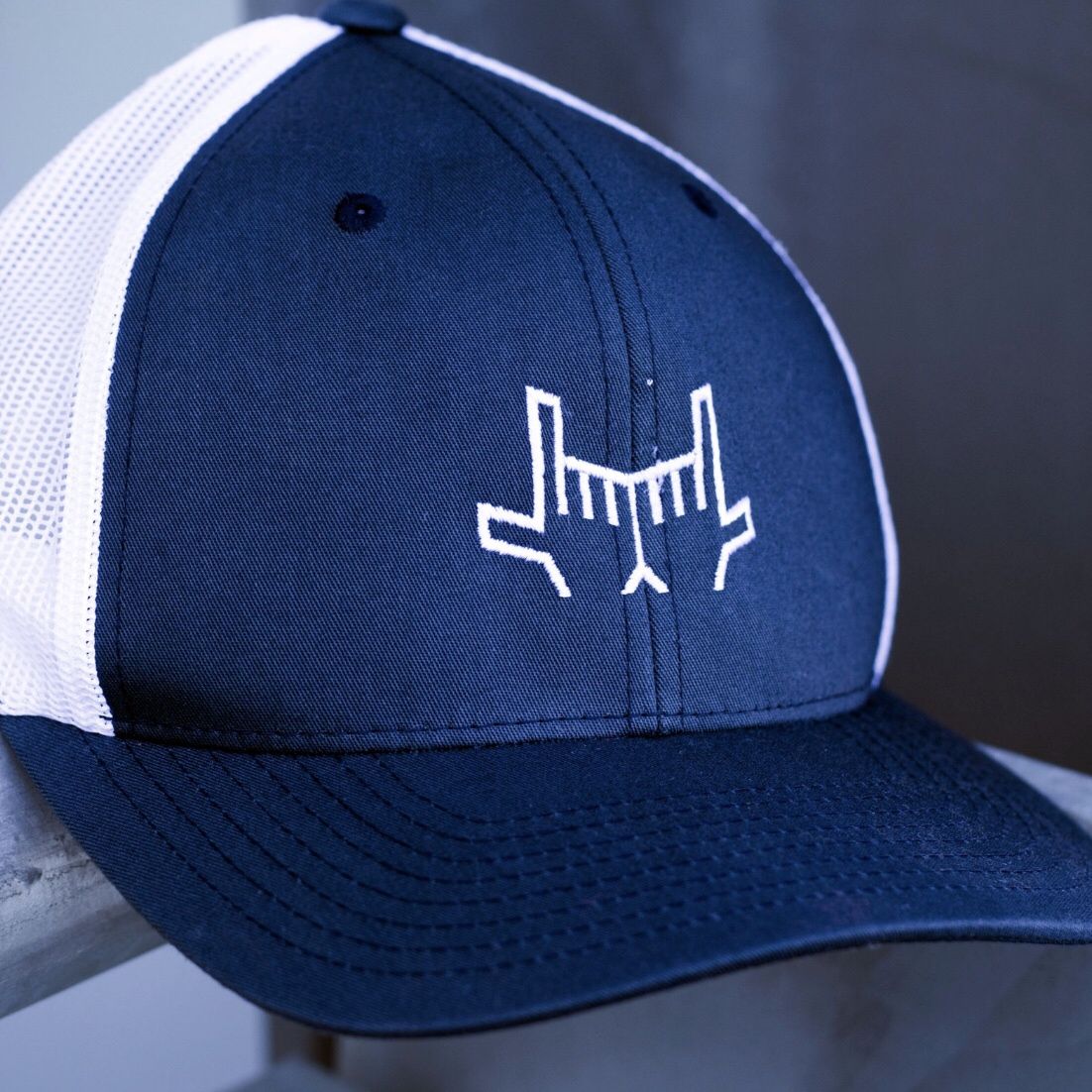 Our accessories finish off any look! 💥 Shop today through the link in our bio! #Jlingz