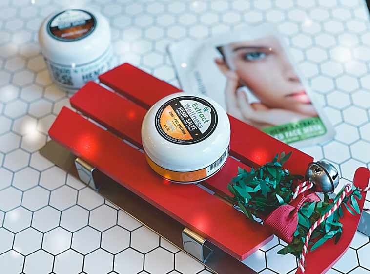 ExtractWellness's tweet photo. Treat yourself!
https://t.co/xkI0v6q6kR
#ExtractWellness #CBDoil #CBDisolate #CBD #CBDgummies #CBDforPets #health #CBDbeauty https://t.co/JHcPqDdiSx