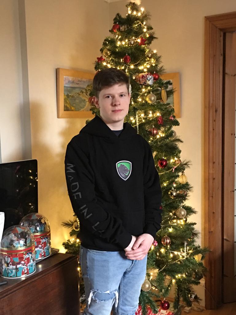 .<a href="/endemicesports/">ENDEMIC</a> came through with the new hoodie just in time for Christmas 🙏 🎄 get yours at endemic.gg #ENDTHEM