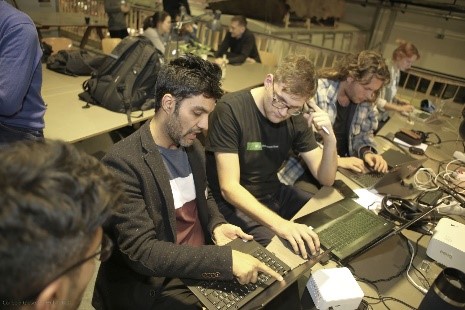 like_to_hear's tweet photo. #20 advent4ears

„Was wollen die Leute eigentlich hören und wie wollen sie hören?“

Die Software von @like_to_hear ist #OpenSource
Die Hardware basiert auf #RaspberryPi

Frei für #hearable #Hacking beim #hack4ears  #hackathon  

Tutorial @github 
https://t.co/Brogw4U8ft
#Hörgerät https://t.co/jDcDxa5ZjO