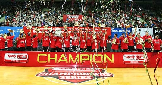 StapacBsketball's tweet photo. Setelah menjadi juara di season 2012-2013, Stapac (Aspac) mempertahankan juara di Liga tertinggi Indonesia (NBL) season 2013-2014.
.
#throwback #backtoback #aspac #Stapac https://t.co/GQ1eZf1GXI