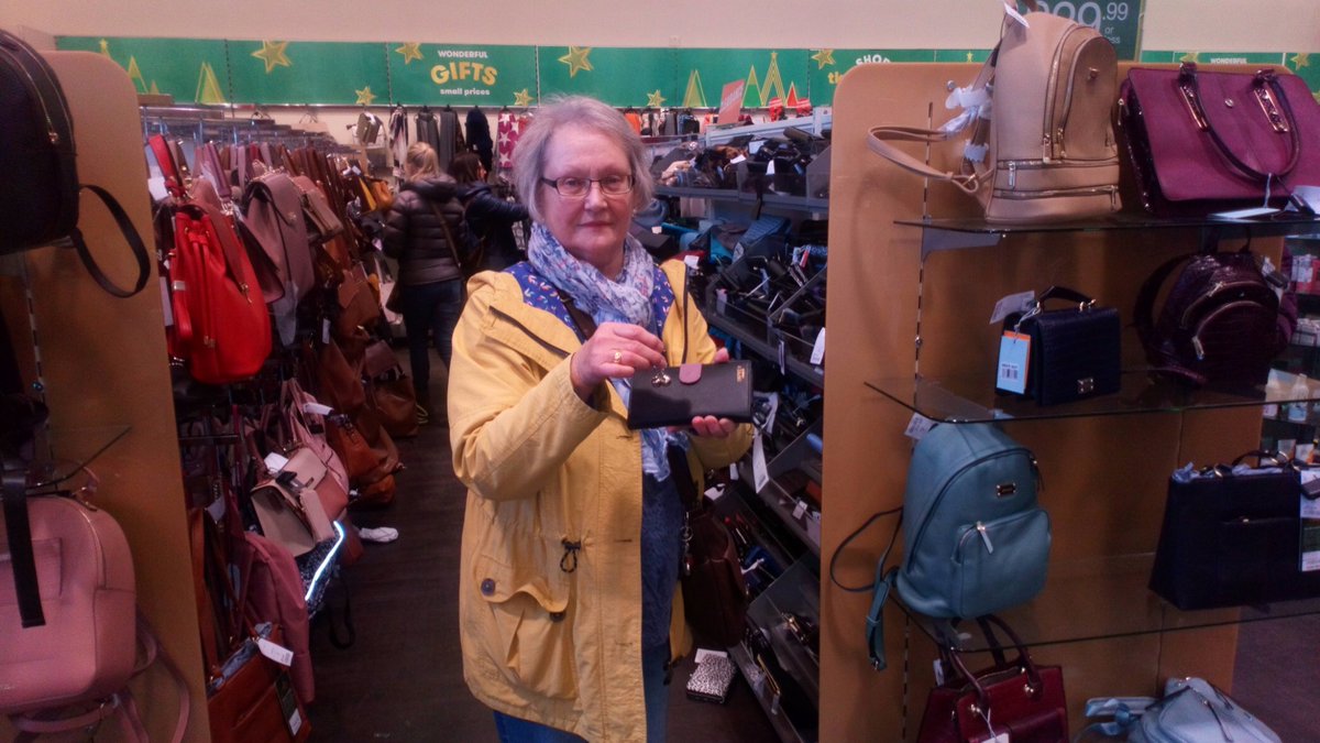 CreweCentralPol's tweet photo. PC Beresford & Pcso Probin have been on high visibility patrol on the he retail park handing out purse π bells, we will continue to hand bells out in the town to help prevent handbag thefts #opwaterloo #crewecentral #pursebells #retailcrime #wecare #opjingle https://t.co/f3h7fgQDFg