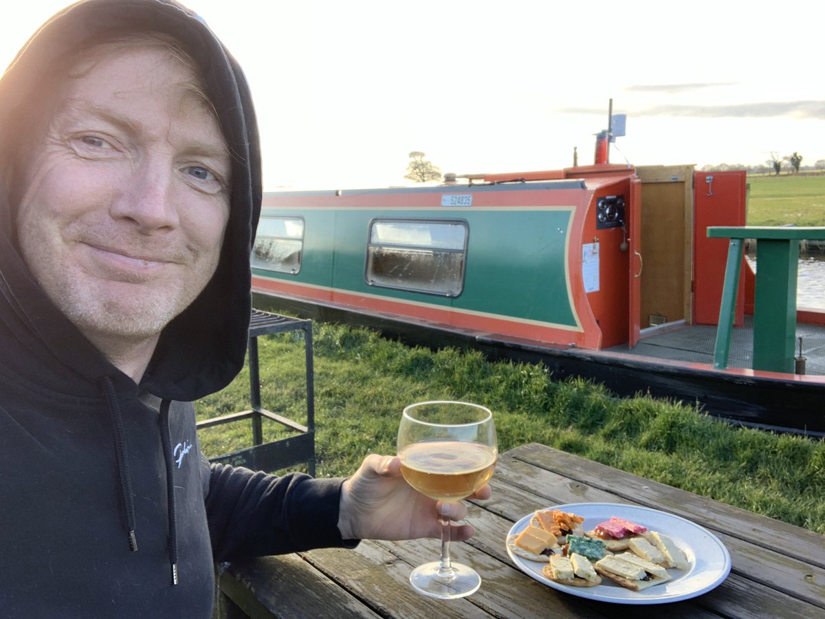 foxy2856's tweet photo. It’s been such a hard day travelling along a deserted canal 😬 that we thought it would be a good idea to have chews and biscuits with some gin and ginger ale. #workedhardforthis #narrowboat #boatsthattweet https://t.co/1oOBfdkEwY