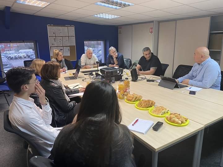 gabOff_Fr's tweet photo. |Formation Battapli|  
Nous tenons à remercier Peugeot Berbiguier pour cet excellent accueil pour les #TPE du Groupe de G.A.B 84 Vaucluse . Merci à Lucie pour son investissement à nos côtés ainsi qu'à tous les participants.1/2 https://t.co/cRZ9bIjaBP