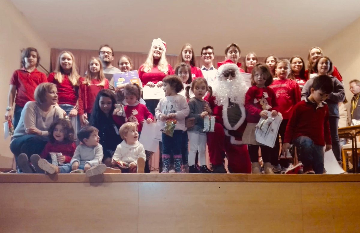 El equipo de profesores Arezzo os desea ¡Feliz Navidad!