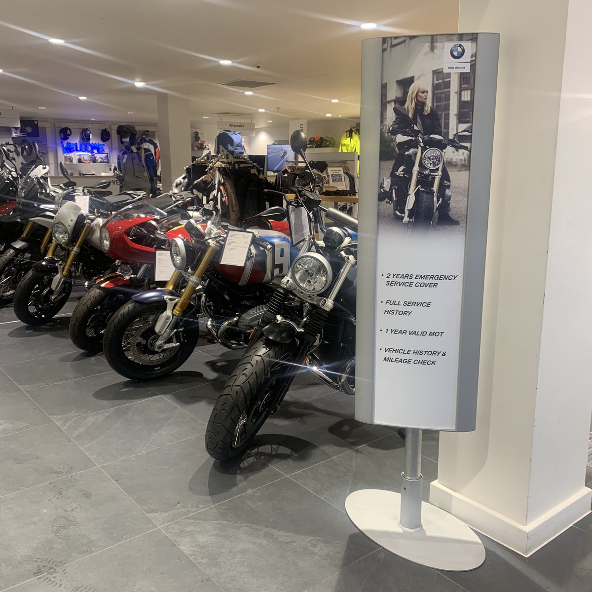 We loved to make our totem stands for <a href="/VinesBMW/">Vines BMW</a> <a href="/VinesBMWBikes/">Vines BMW Bikes</a> #printing #stands #bmw