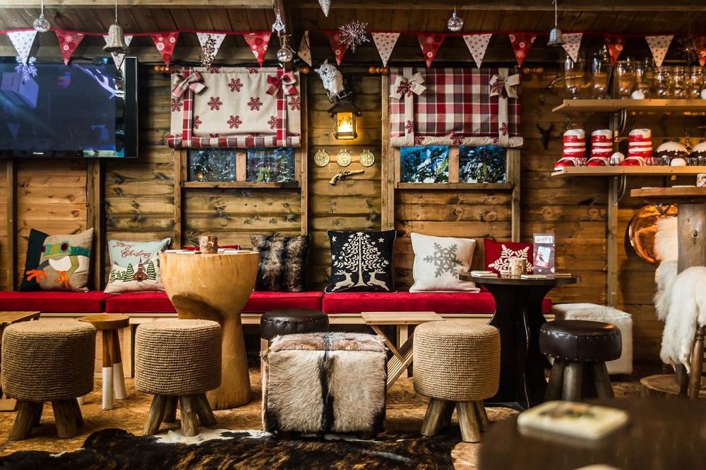 Visit Bath (@visitbath) on Twitter photo Head to <a href="/abbeyhotelbath/">Abbey Hotel Bath</a> this New Year's Eve, as for for one night only, their famous Après Ski Bar will be popping up in the hotel's event space, The Escape. ❄️
Tickets are free – but need to be booked – and you can enjoy a DJ set and flowing bar! 🍾 > ow.ly/Uy9f30q3oq8 Head to <a href="/abbeyhotelbath/">Abbey Hotel Bath</a> this New Year's Eve, as for for one night only, their famous Après Ski Bar will be popping up in the hotel's event space, The Escape. ❄️
Tickets are free – but need to be booked – and you can enjoy a DJ set and flowing bar! 🍾 > ow.ly/Uy9f30q3oq8