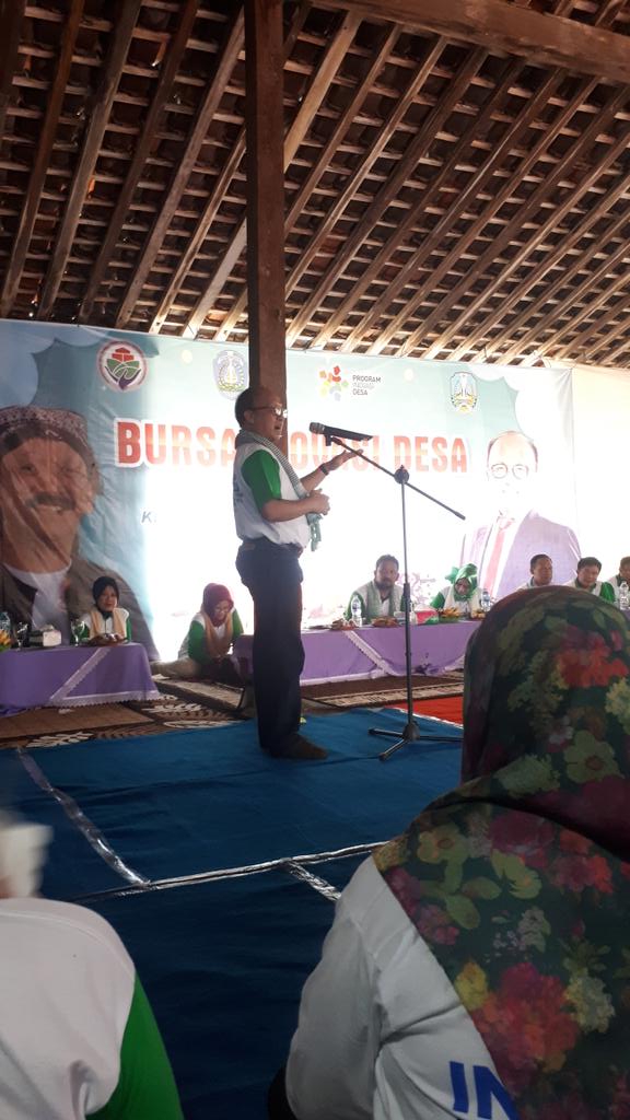 EkaRestyo's tweet photo. Kunjunga  Bapak Sekjen @anwsanusi, dlm rangka membuka Bursa Inovasi Desa Cluster 4 Kab. Ponorogo
Tegalsari, Sabtu 21 Desember 2019
#bursainovasidesa2019
#TPPPonorogo
@jokowi 
@halimiskandarnu 
@taufikmadjid71 
@fachrilabalado 
@AndryDewantoAh1 
@P3MDPONOROGO https://t.co/h6afOTK4os