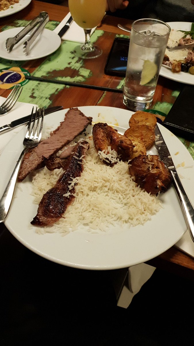 _A_G_M's tweet photo. We had a great time at our Christmas meal last night. Pure jokes, laughter and good food. Then we went on to see Jumanji 2 afterwards https://t.co/zWYOOopmeK