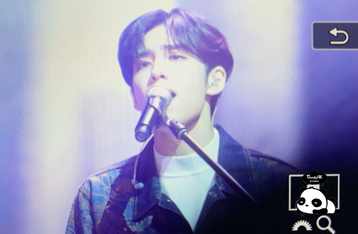 panda9593's tweet photo. 191221 The Present Pre.

#원필 #김원필 #Wonpil 
#데이식스 #DAY6 https://t.co/UVwRzPRri5