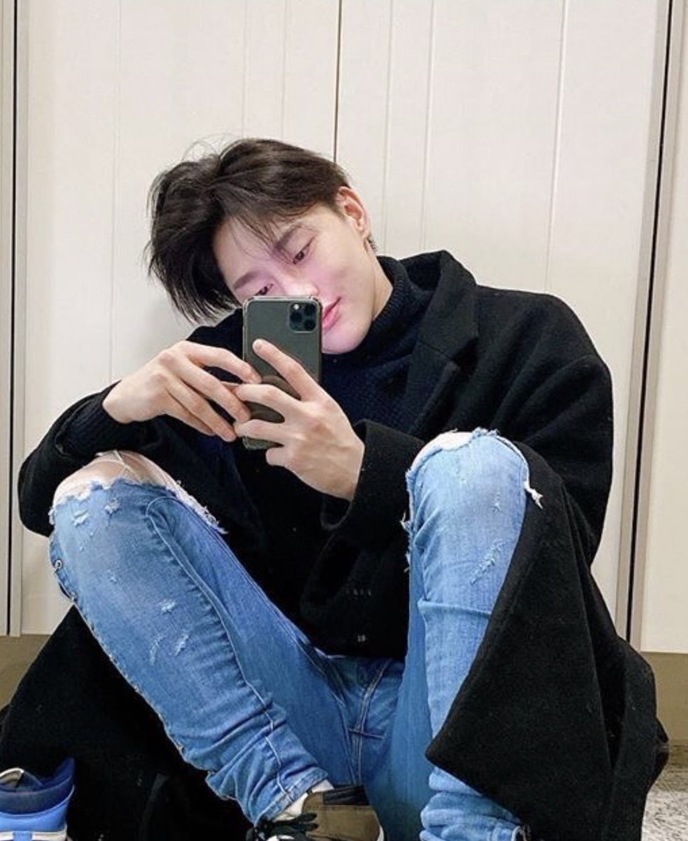 บีนี่ควอนครับแม่ ᯅ̈ tweet media