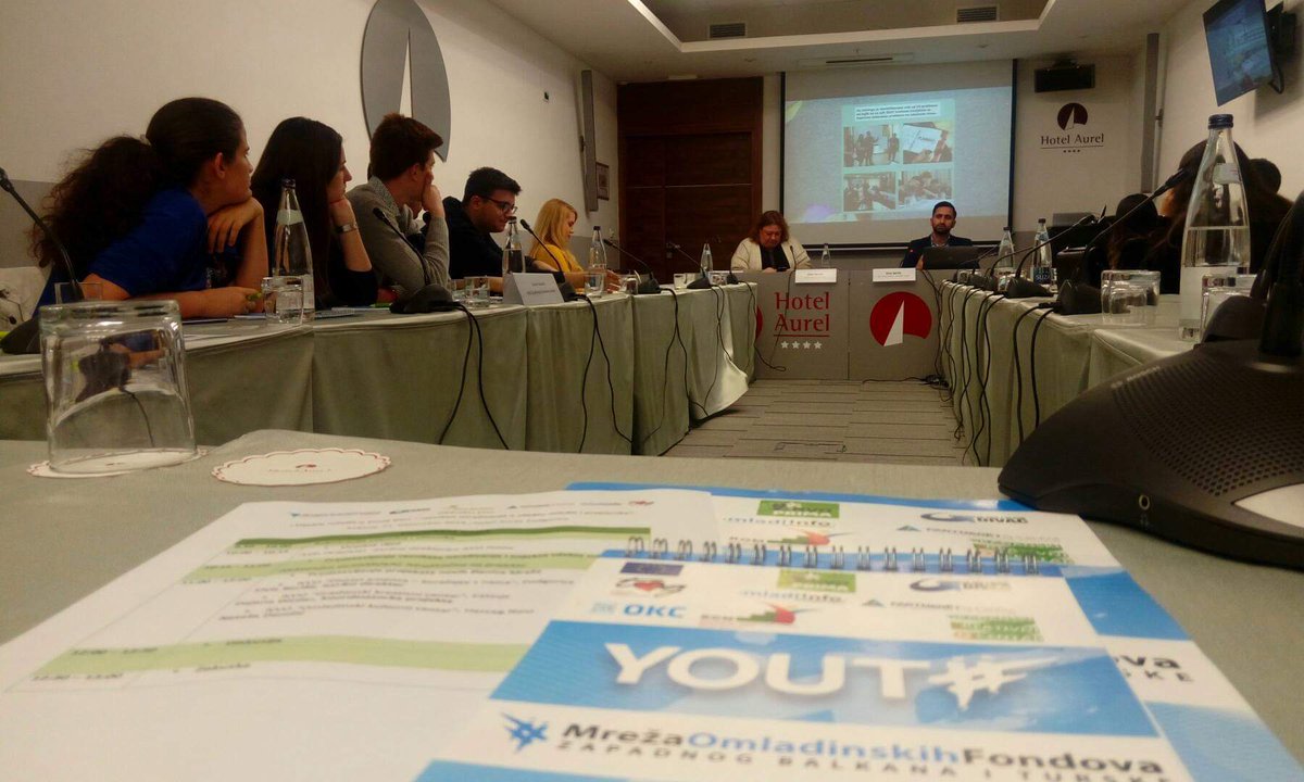 nvo_prima's tweet photo. ➡️Okrugli sto "Učešće mladih u Crnoj Gori" 
➡️ Snaga je u mladim ljudima👊
************************************
#ybh4wbt #mladicg
@EuropeanYouthEU @FondacijaDivac @MinSportaMladih https://t.co/FwJ5gtYPmw