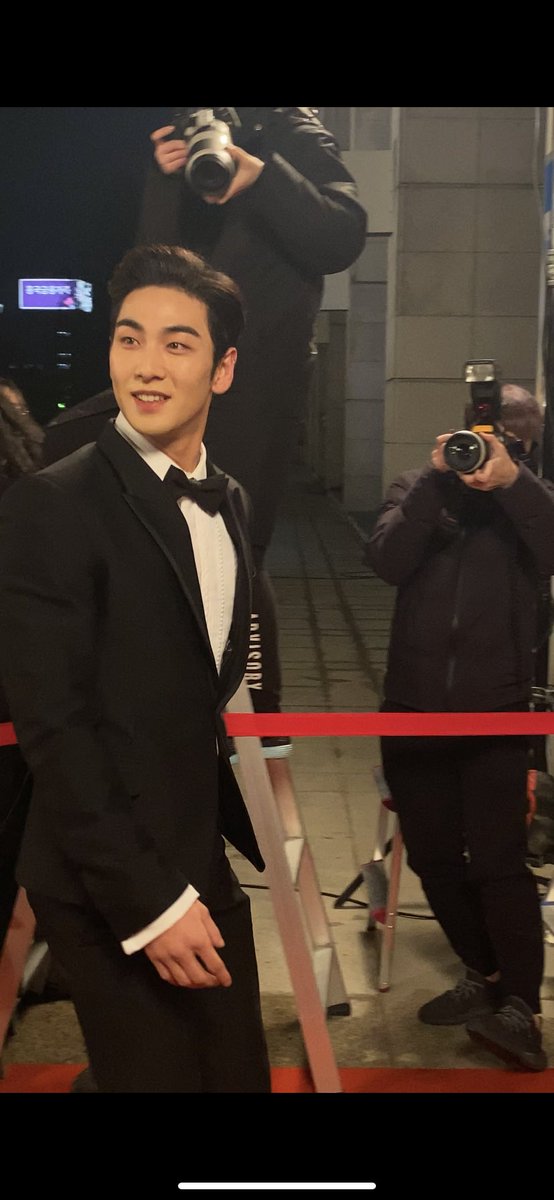 pledisbosskang's tweet photo. 아 강동호잘생ㄱㄴ거볼사람 ㅋㅋㅋㅋㅋㅋㅋ 너무잘샡겨서손떨려ㅜ아 https://t.co/cD5vZjDS0s