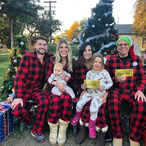 All aboard!!
🎅 🚞 🎄

#grandkidsarethebest #polarexpress #familyfun ift.tt/2Sh3KzS