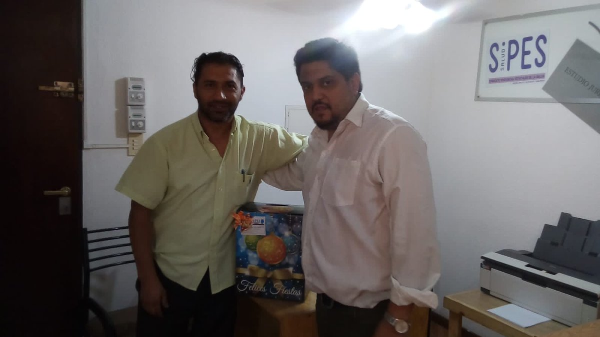 daniel_sipes's tweet photo. Entrega de presentes navideños a afiliados a Si.pes Mendoza https://t.co/BChp0gcaHU
