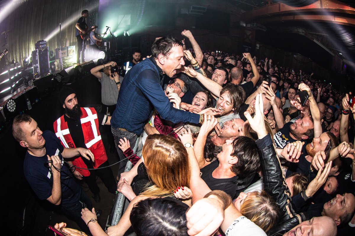 ianphotoboy's tweet photo. The fantastic penultimate show last night of #Shedcember2019 @shedseven @Ricktw1tter @DigifishTV @TomGladwin2 @badstonejoe @AlanShed @philqua @LeonBanks @kylehogg22 @O2VicWarehouse Bring on the grand finale tonight https://t.co/vTBgcmVAW8